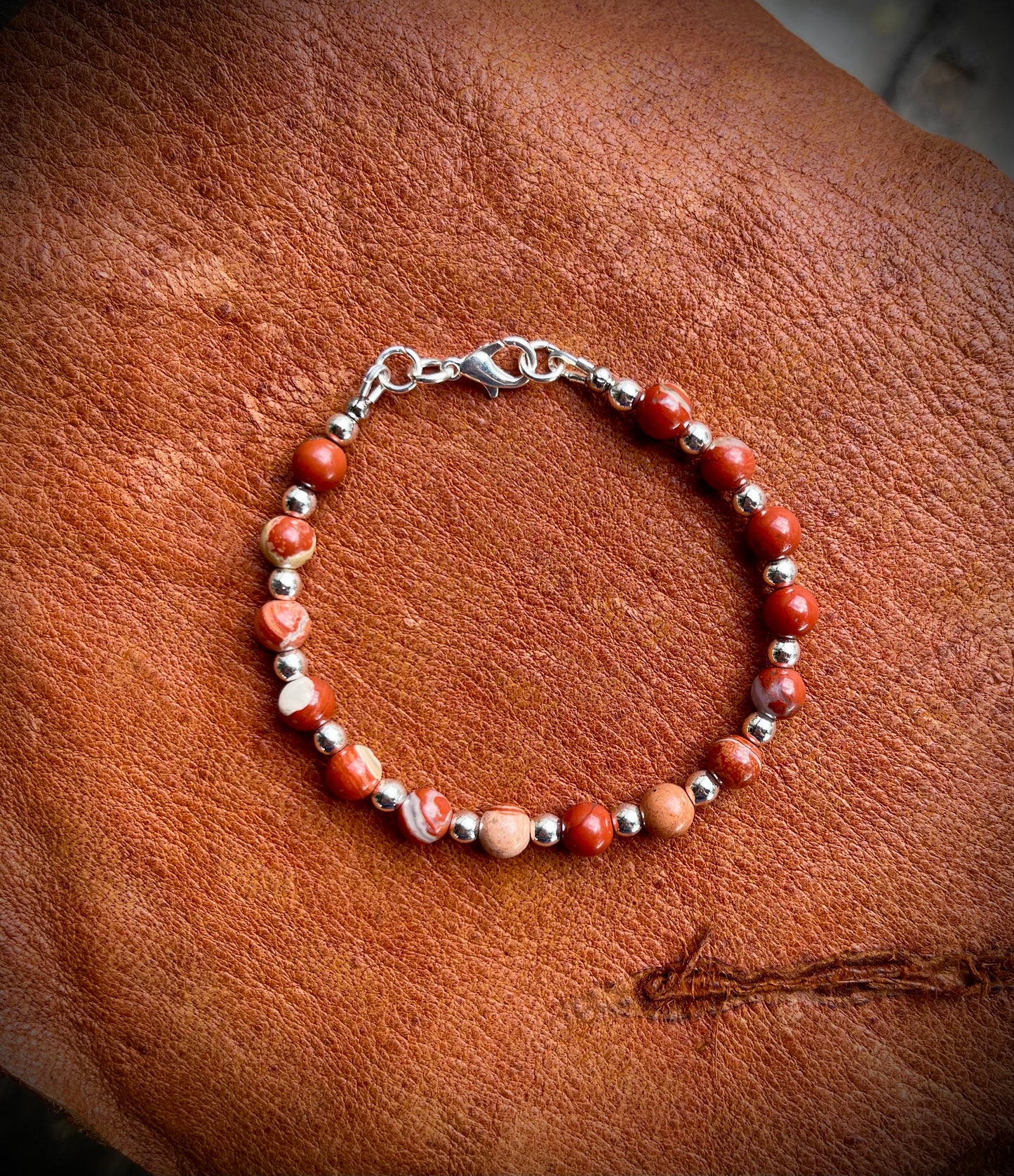 Pulseras con cuentas a mano