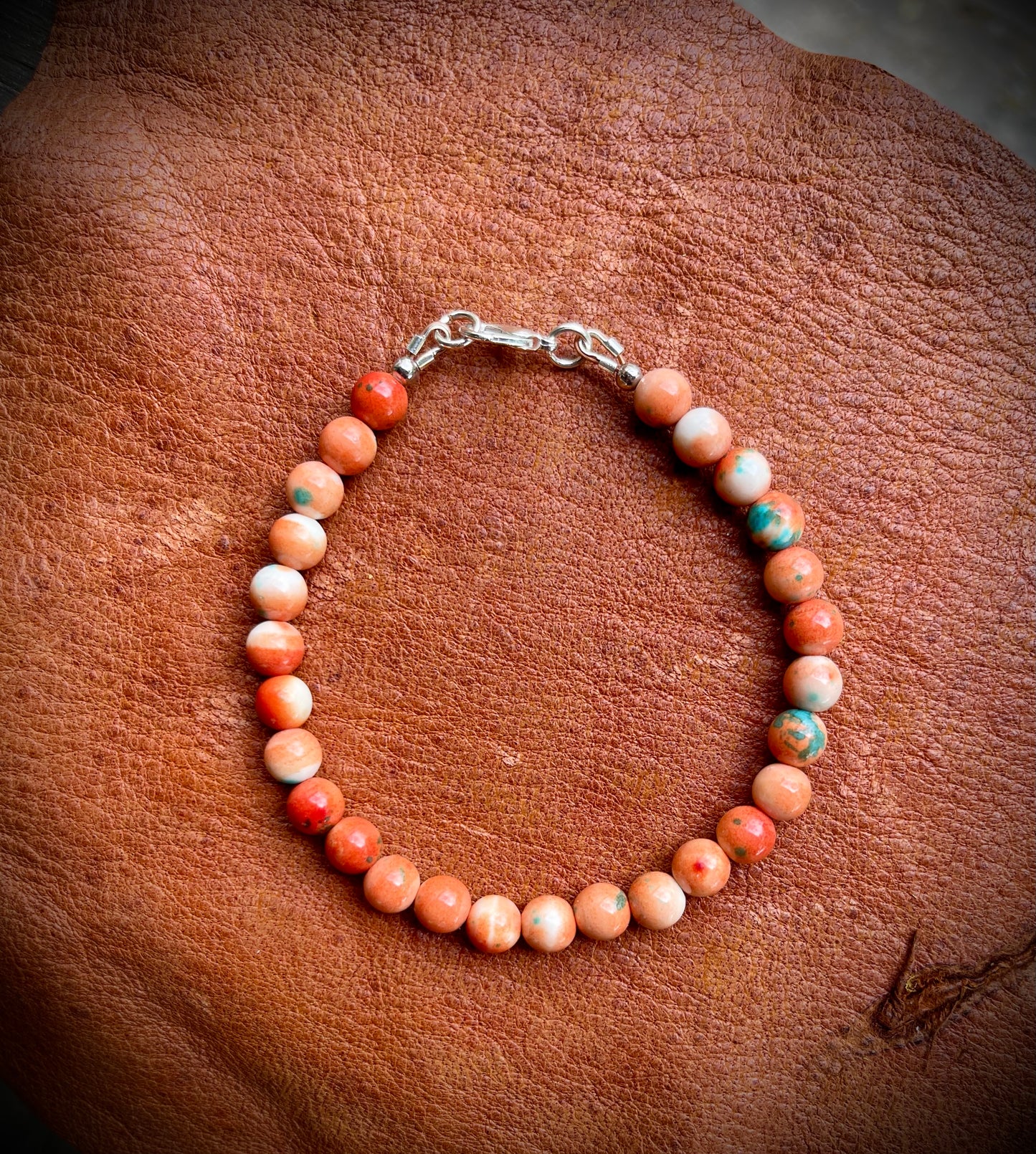 Pulseras con cuentas a mano