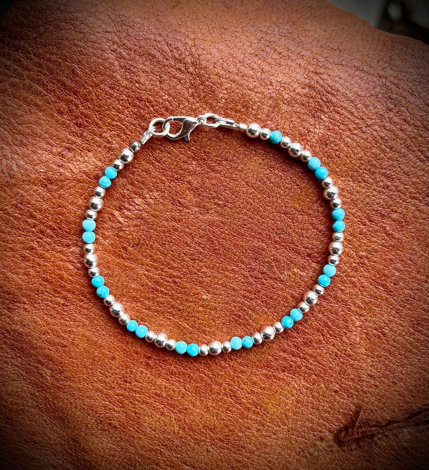 Pulseras con cuentas a mano