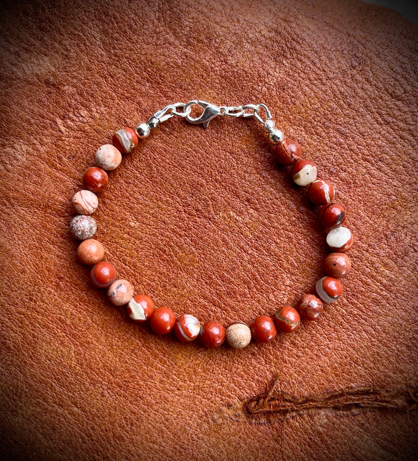 Pulseras con cuentas a mano