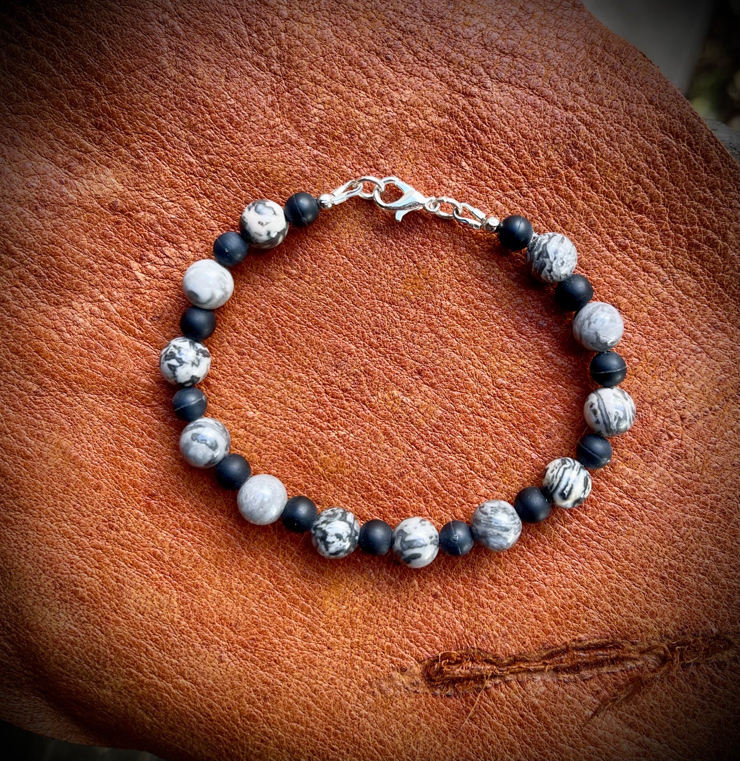 Pulseras con cuentas a mano