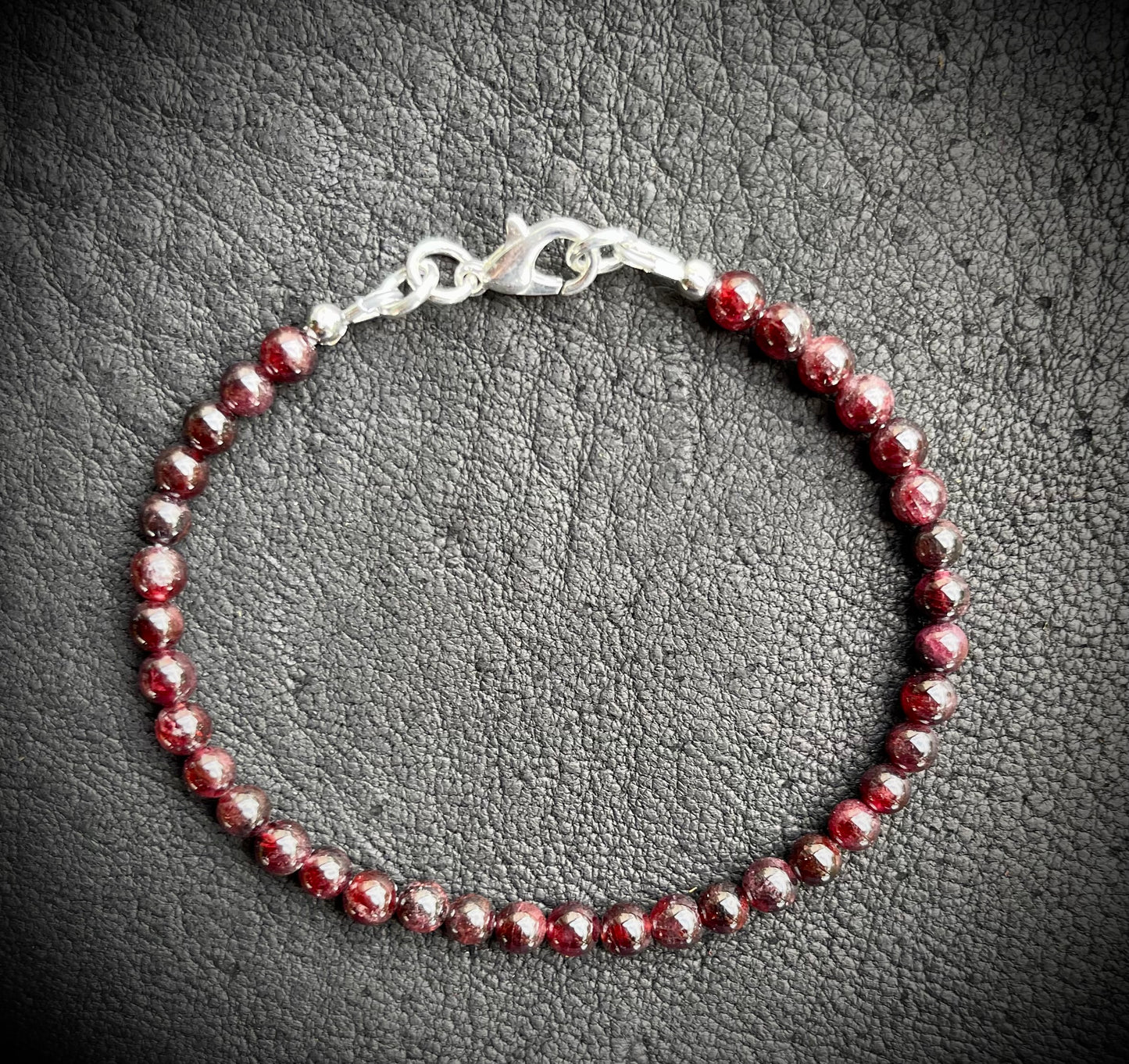 Pulseras con cuentas a mano