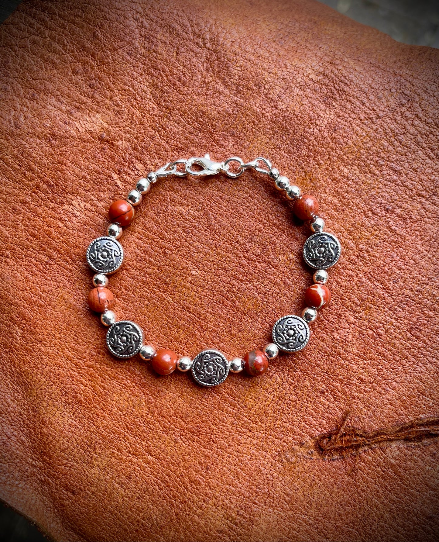 Pulseras con cuentas a mano