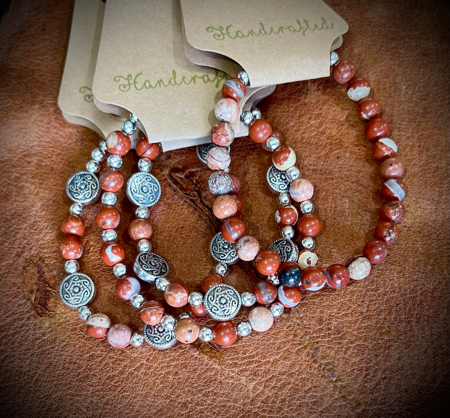 Pulseras con cuentas a mano